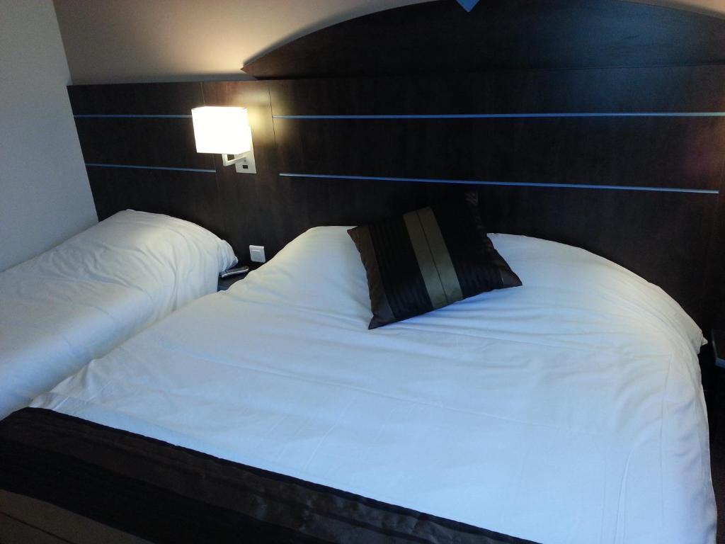Hotel Akena City Caudry Room photo